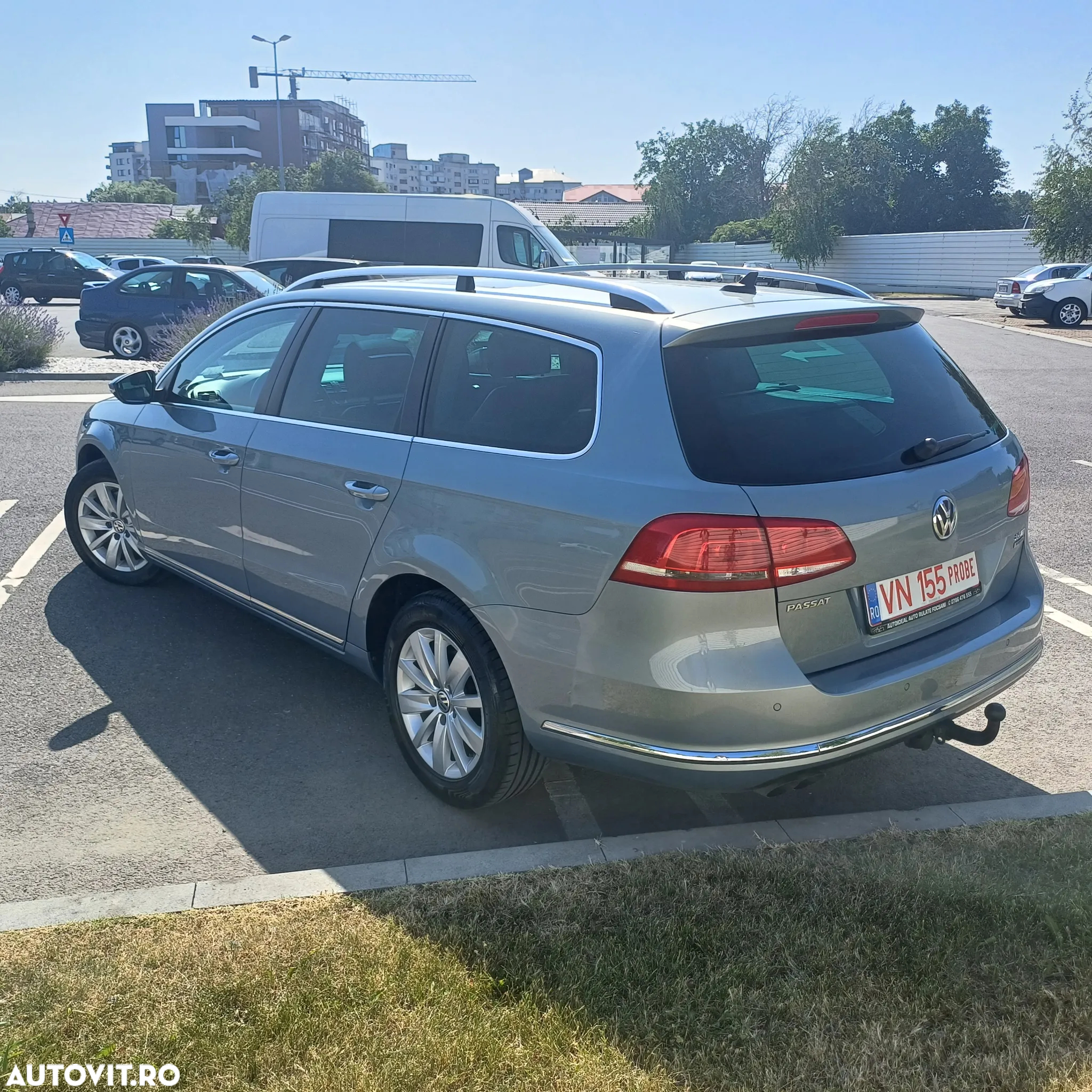 Volkswagen Passat Variant 2.0 TDI BlueMotion Technology R-Line - 16