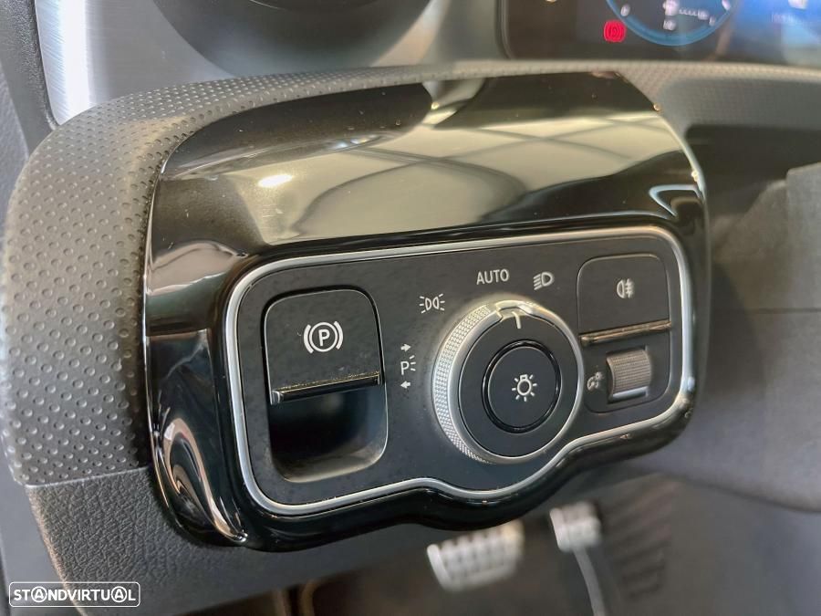 Mercedes-Benz CLA 250 - 16