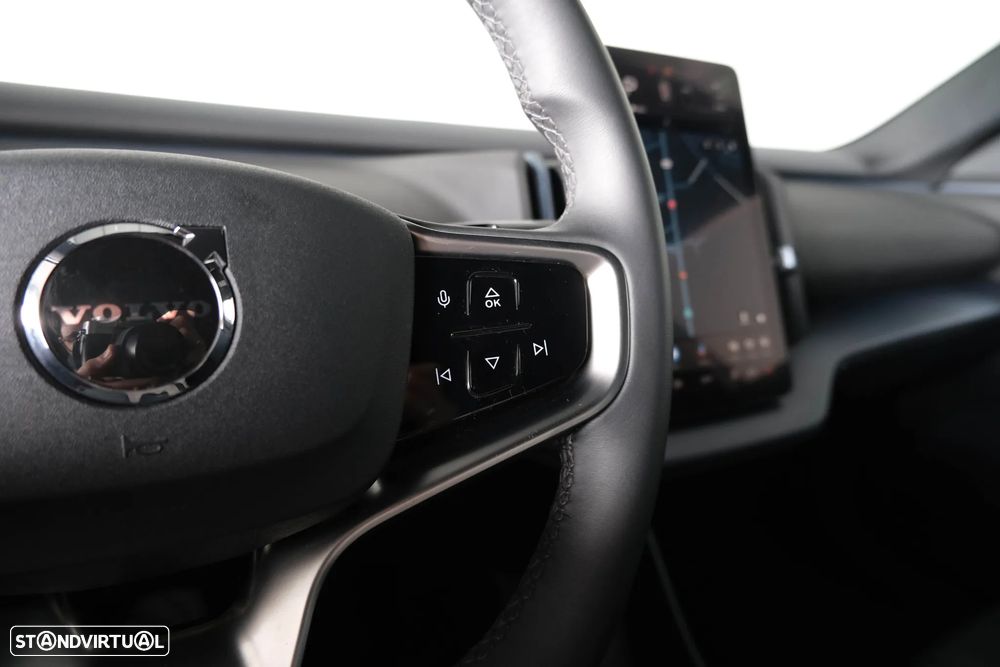 Volvo EX30 Single Motor Extended Range RWD Core - 18