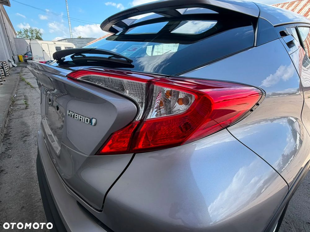 Toyota C-HR - 12