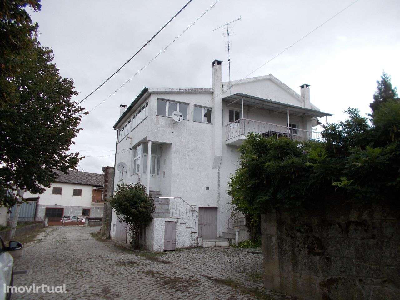 Chaves Prédio 2 Apartamentos - Grande imagem: 2/17