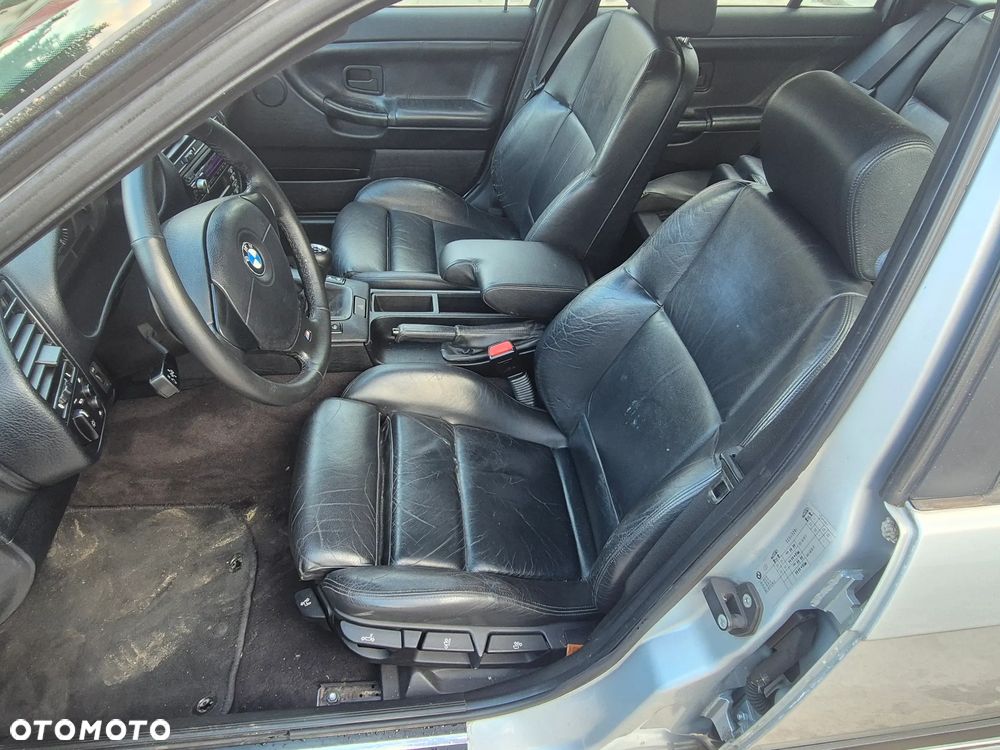 BMW Seria 3 - 12