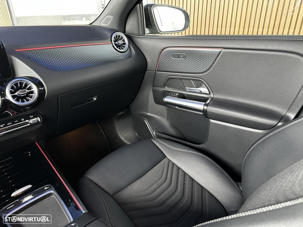 Mercedes-Benz GLA 250 e 8G-DCT Progressive - 38