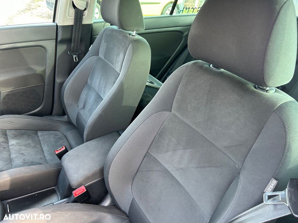 Volkswagen Golf Plus 1.6 TDI DPF BMT Highline DSG - 17