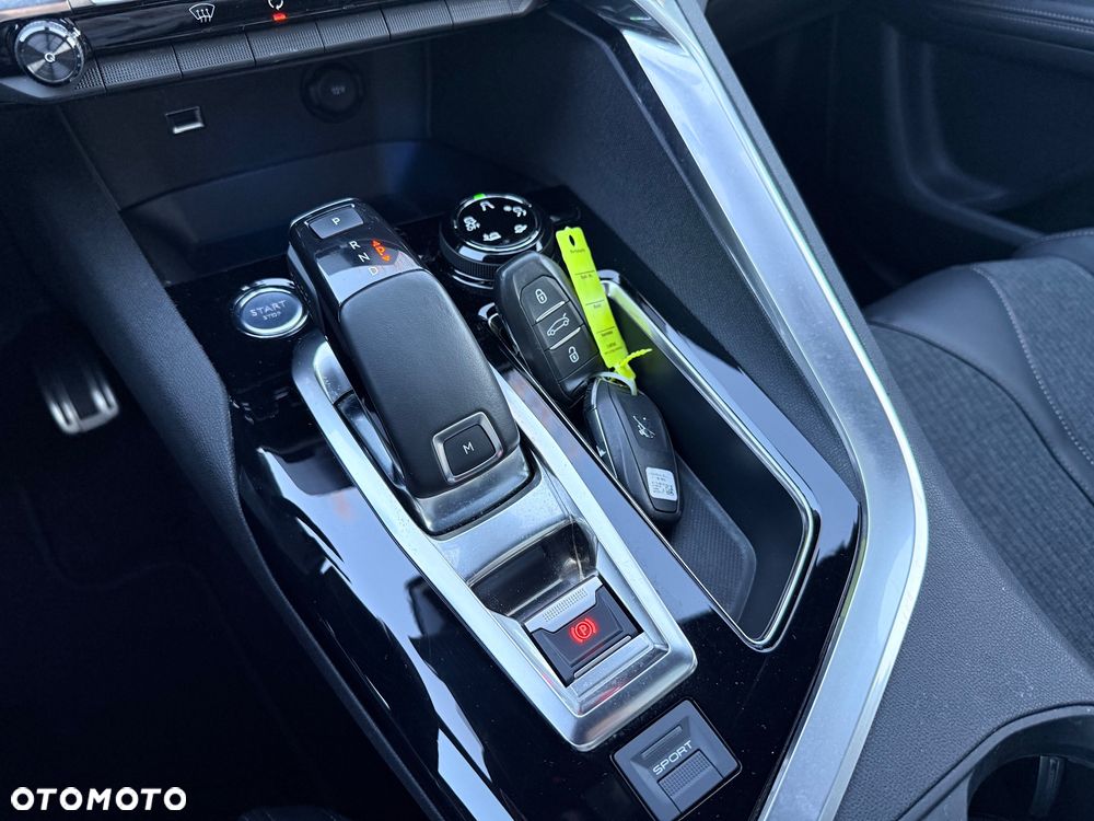 Peugeot 5008 1.6 PureTech GT Line S&S EAT8 - 18