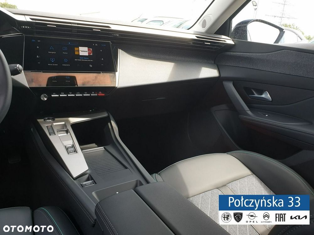 Peugeot 408 - 26