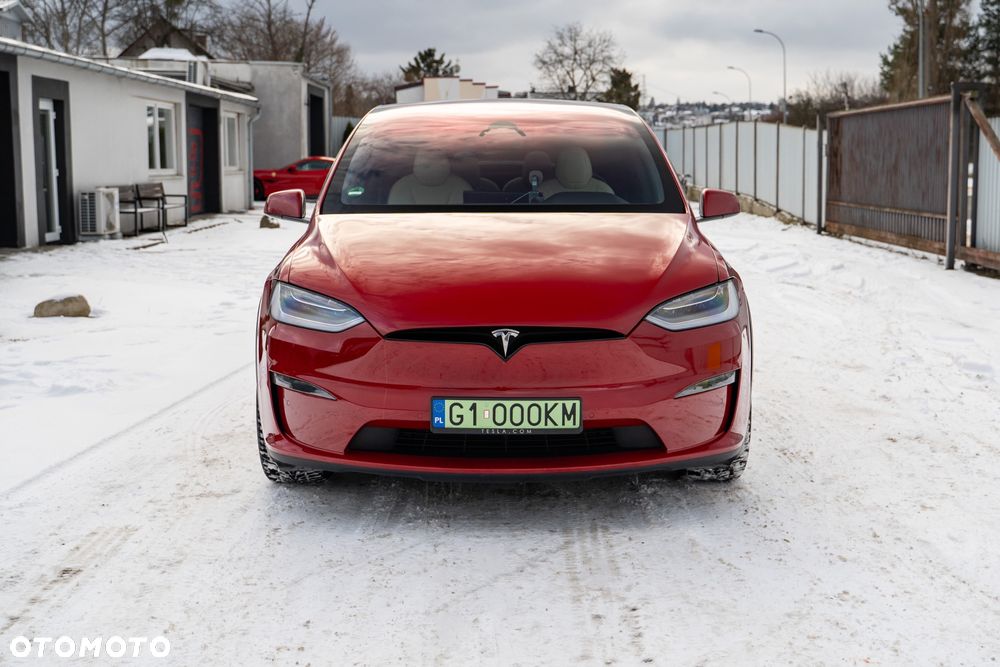 Tesla Model X - 9