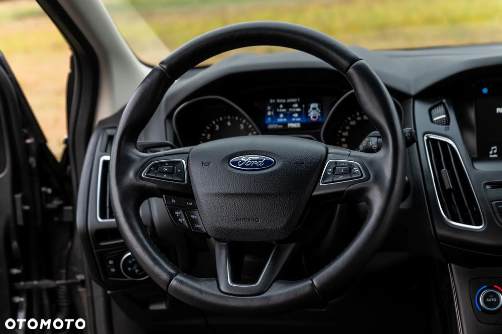 Ford Focus 1.0 EcoBoost Titanium Business - 22