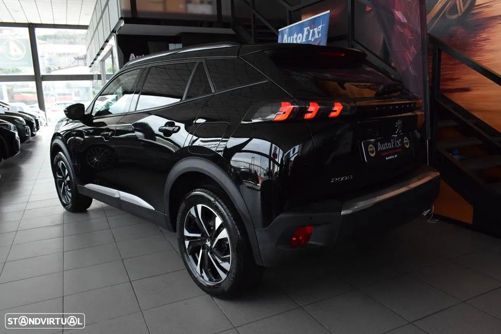 Peugeot 2008 1.5 BlueHDi Allure EAT8 - 4