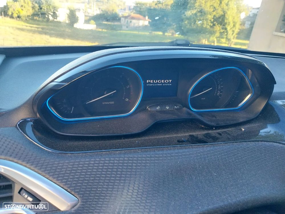 Peugeot 2008 1.6 e-HDi Allure - 10