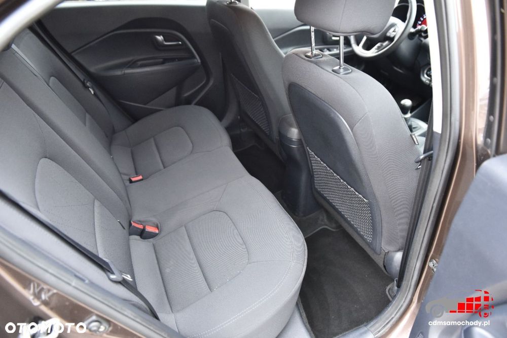 Kia Rio - 21