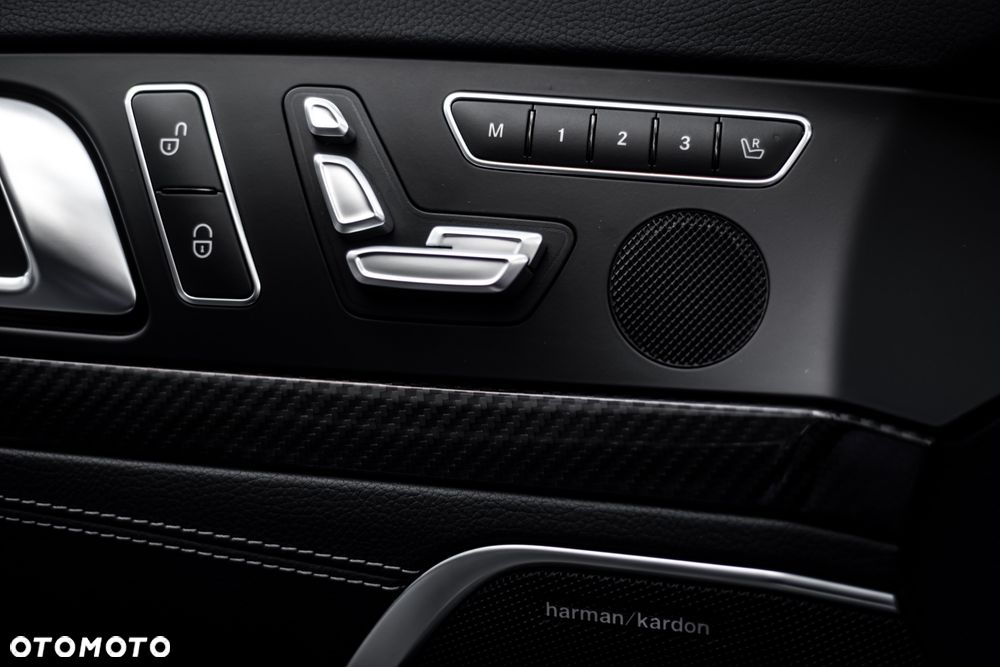 Mercedes-Benz SL 63 AMG AMG Speedshift MCT 7-Gang Sportgetriebe AMG Performance Package - 17