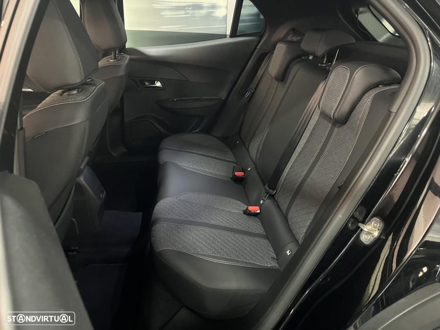 Peugeot 2008 1.2 Hybrid Allure e-DCS6 - 22