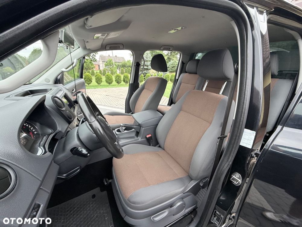 Volkswagen Amarok - 24