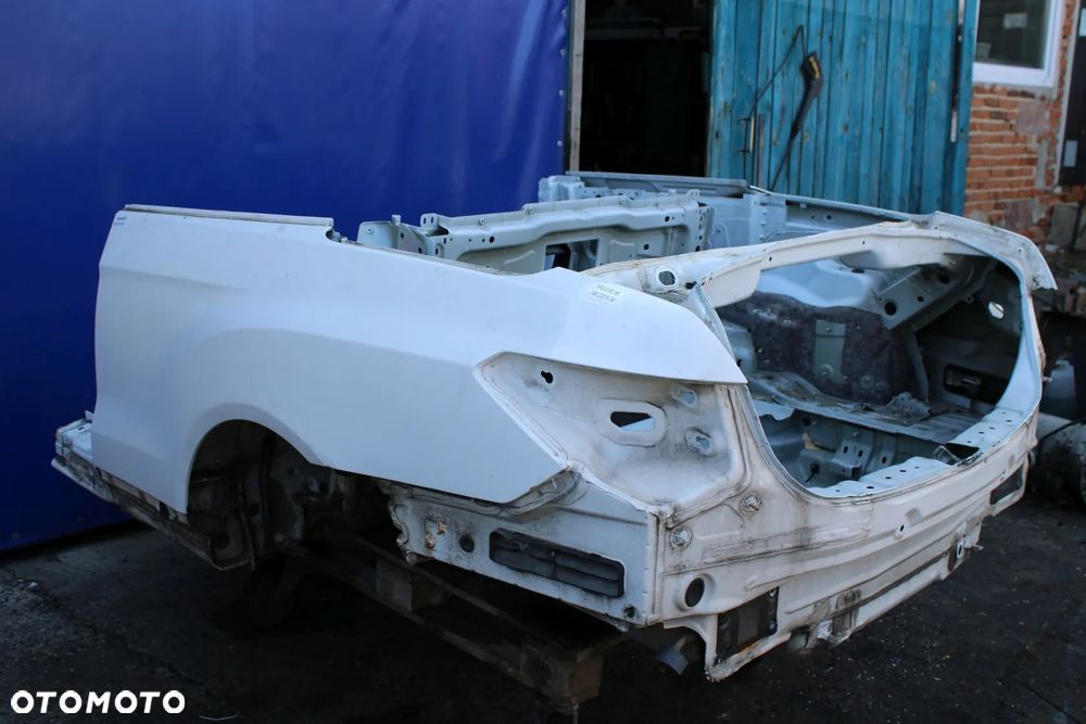 Błotnik tył tylny lewy prawy ćwiartka tylna prawa lewa OE Mercedes W207 C207 Lift Cabrio 149 - 20