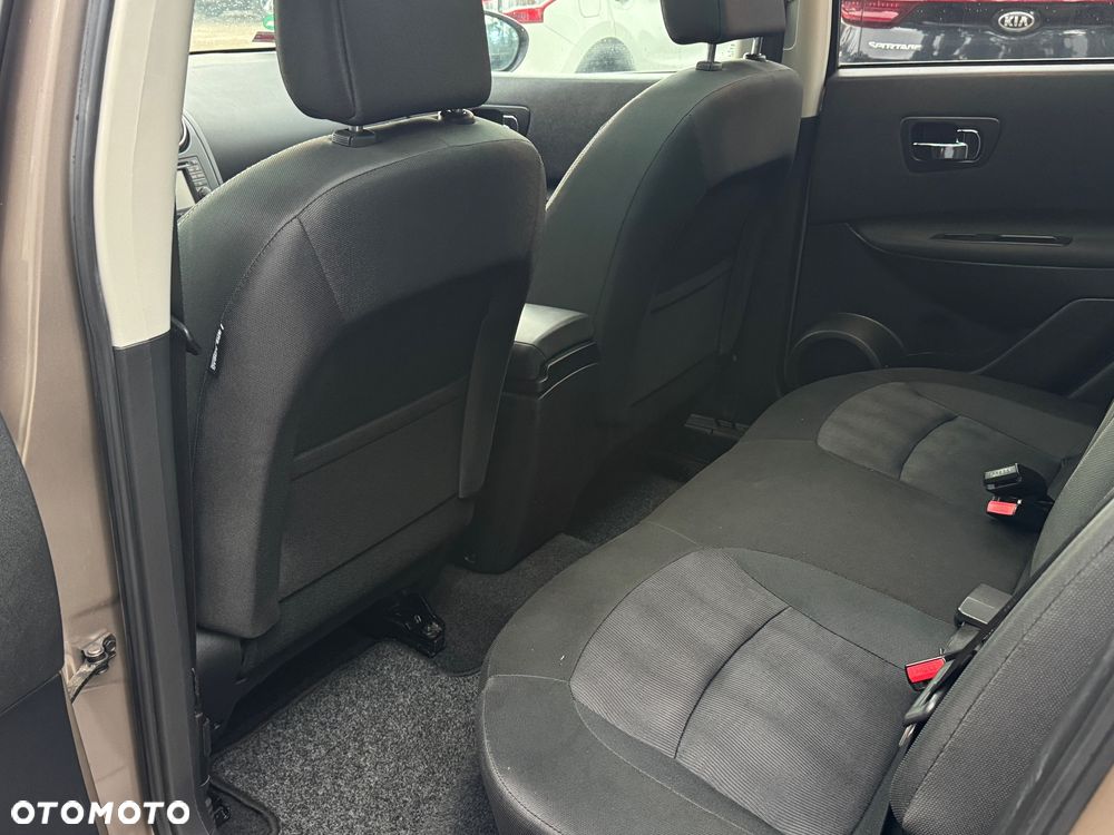 Nissan Qashqai 2.0 4x4 I-Way CVT - 11