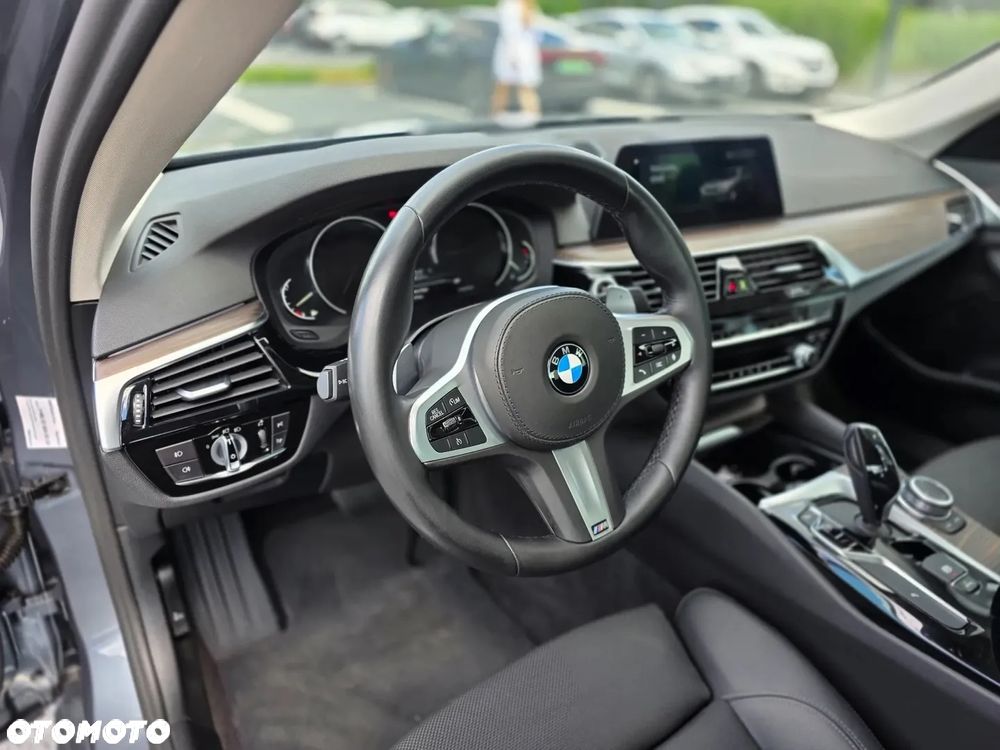 BMW Seria 5 520i GPF Sport Line sport - 25