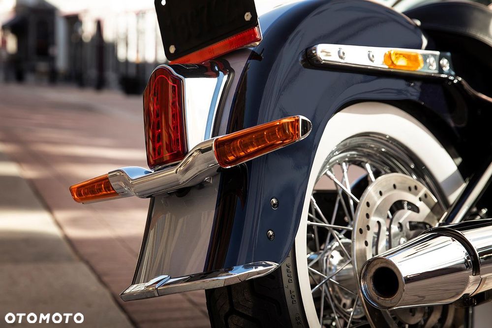 Harley-Davidson Softail Deluxe - 7