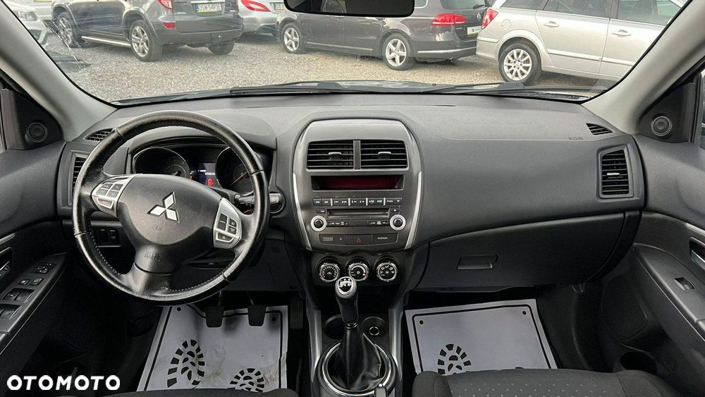 Mitsubishi ASX - 12