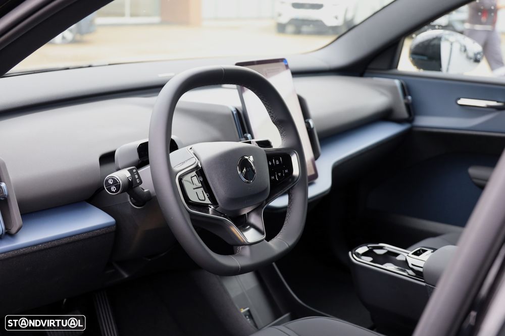 Volvo EX30 51 kWh Single Motor Black Edition - 18