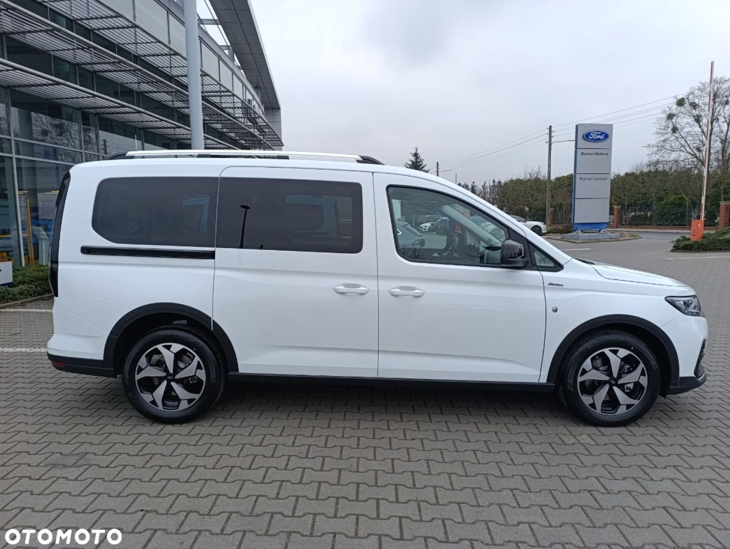 Ford Transit Connect - 7