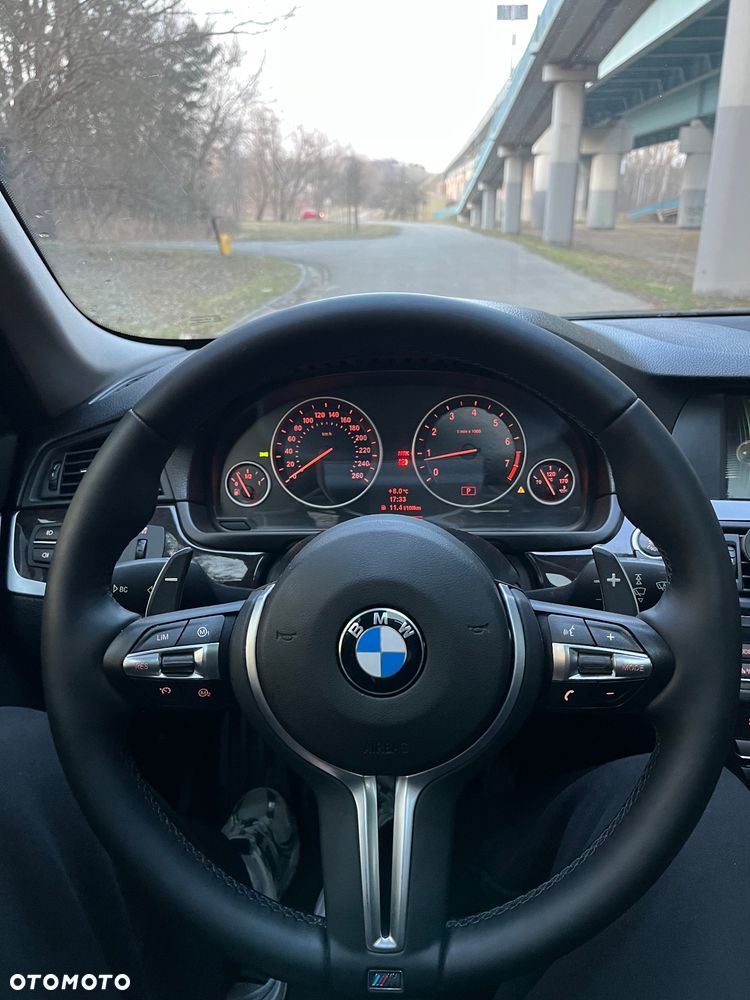 BMW Seria 5 528i xDrive - 10
