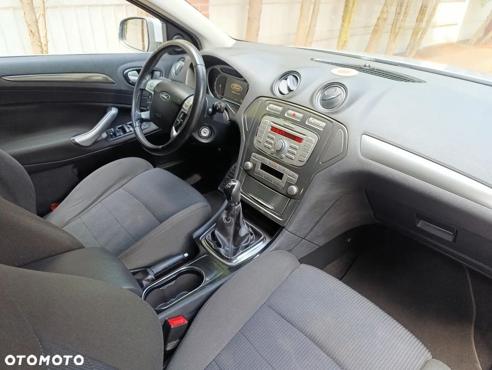 Ford Mondeo - 10