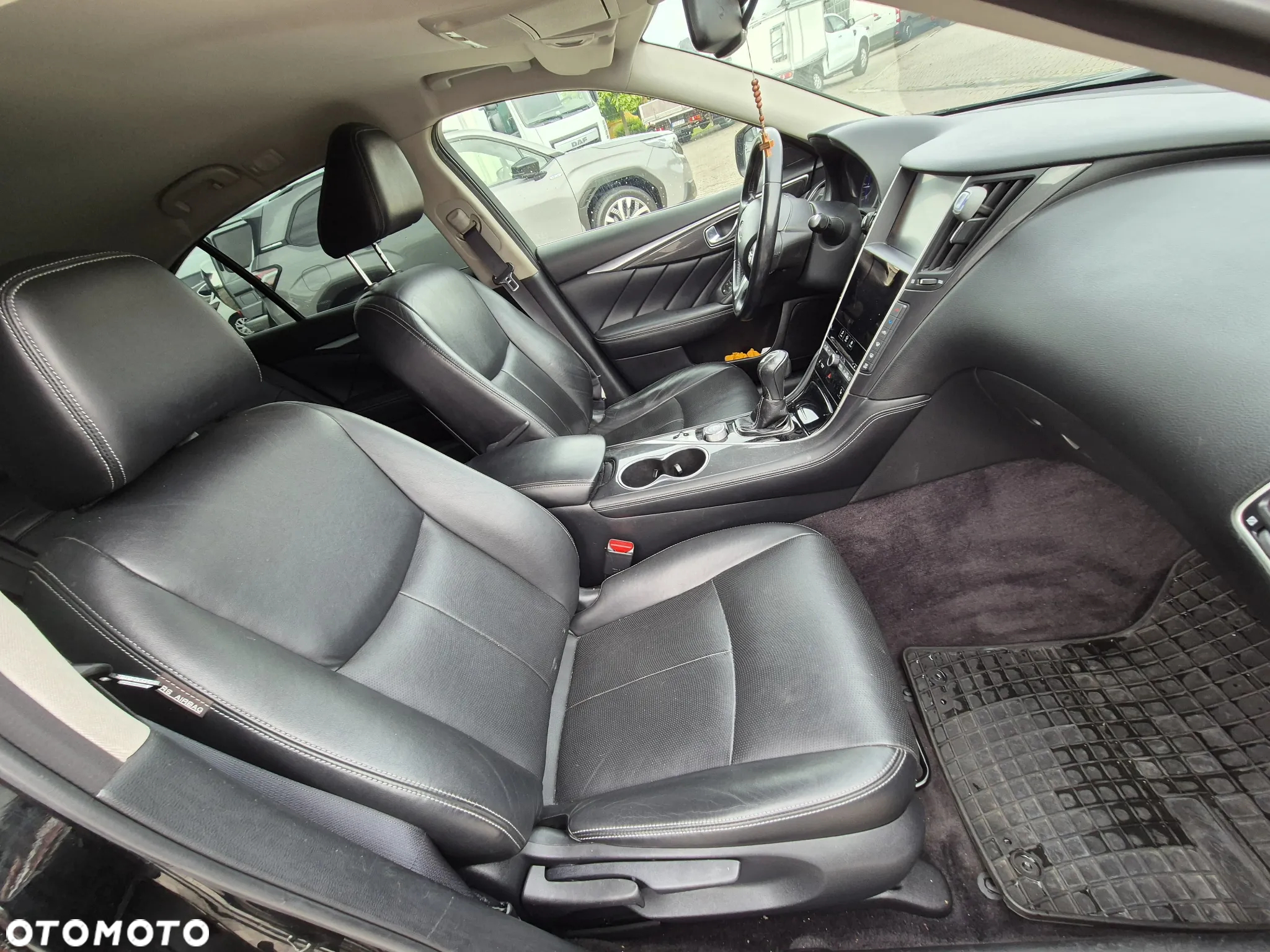 Infiniti Q50 2.2d Premium - 24