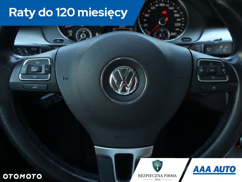 Volkswagen Passat - 16