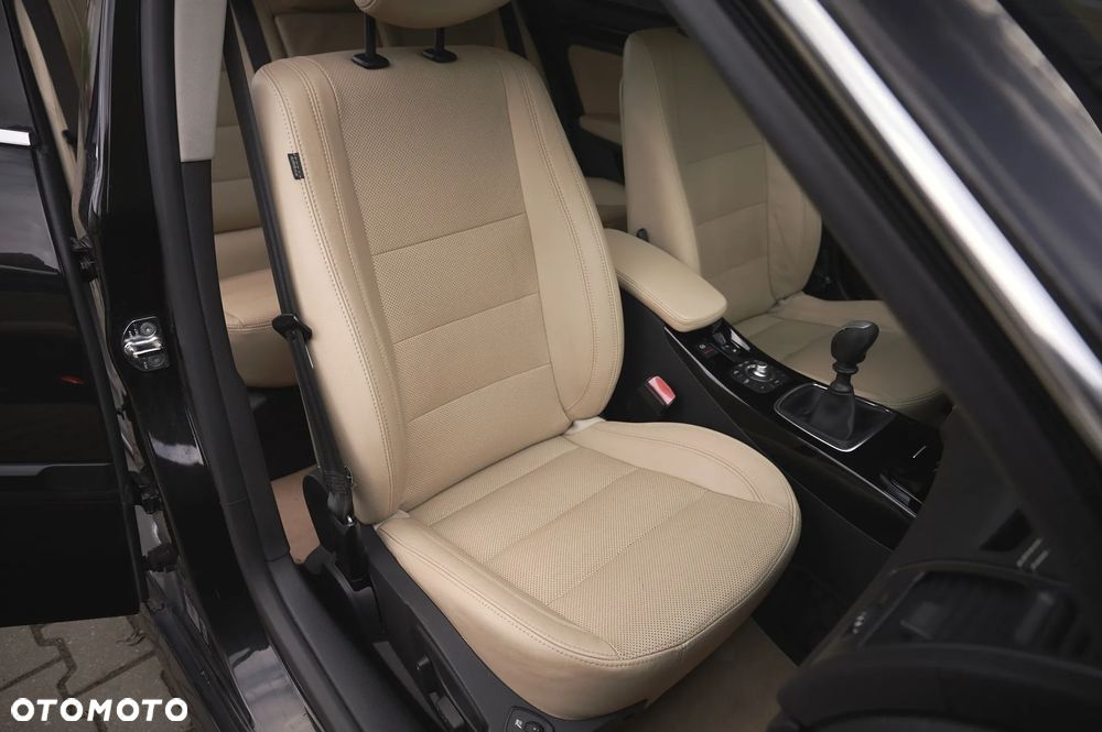 Renault Laguna 2.0 dCi Initiale - 15