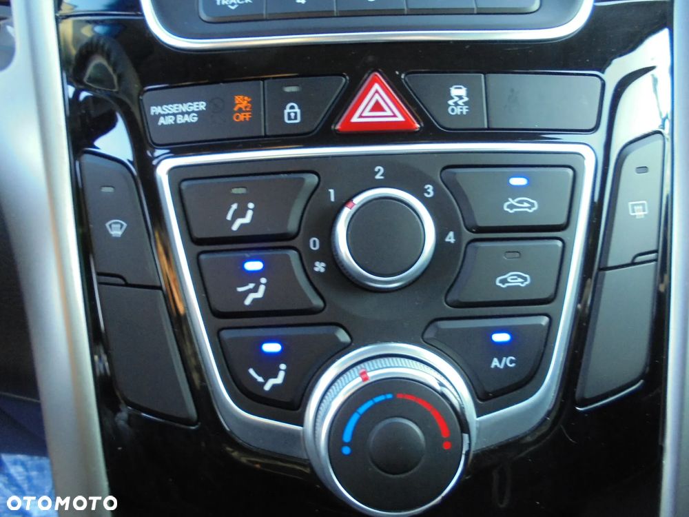 Hyundai i30 i30cw 1.6 CRDi Trend - 19