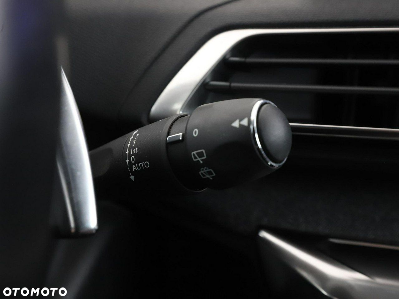 Peugeot 3008 1.2 PureTech Allure S&S EAT6 - 37