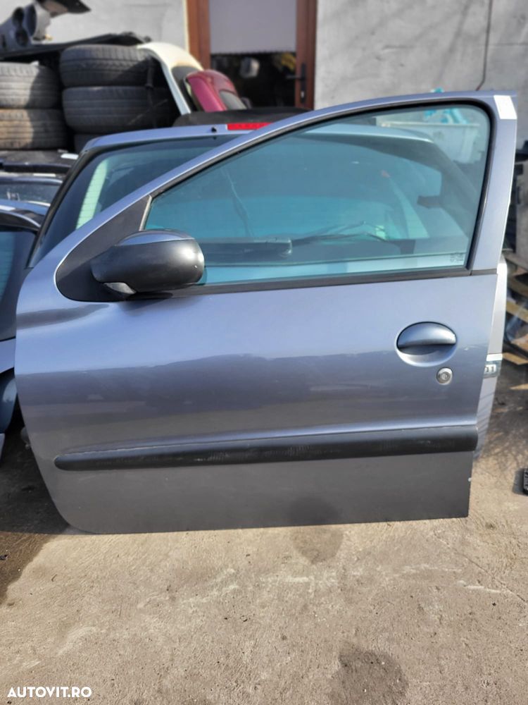 Vindem usa stanga fata Peugeot 206 Plus - 2