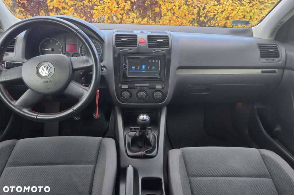 Volkswagen Golf V 1.9 TDI Comfortline - 8