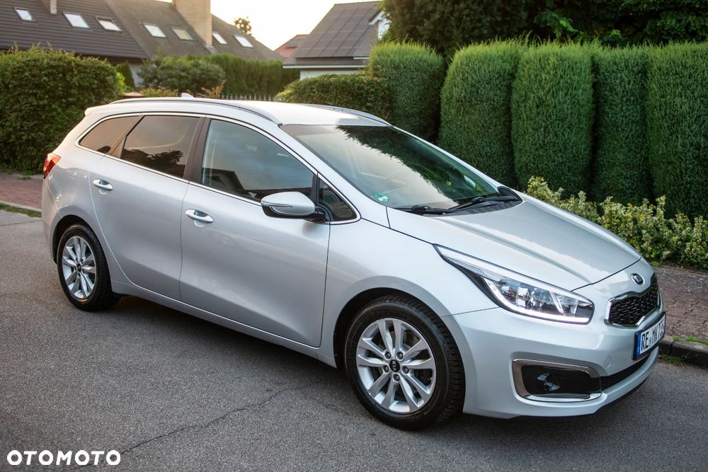 Kia Ceed 1.6 GDI DCT Vision - 3