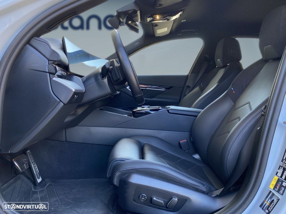 BMW 530 e Pack Desportivo M - 4