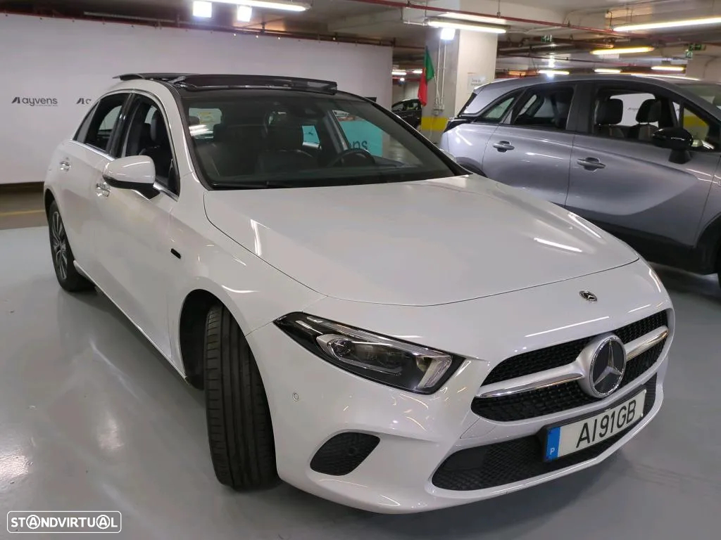 Mercedes-Benz A 250 e Style Plus - 4