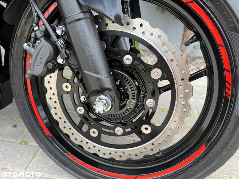 Kawasaki Ninja 400 - 16
