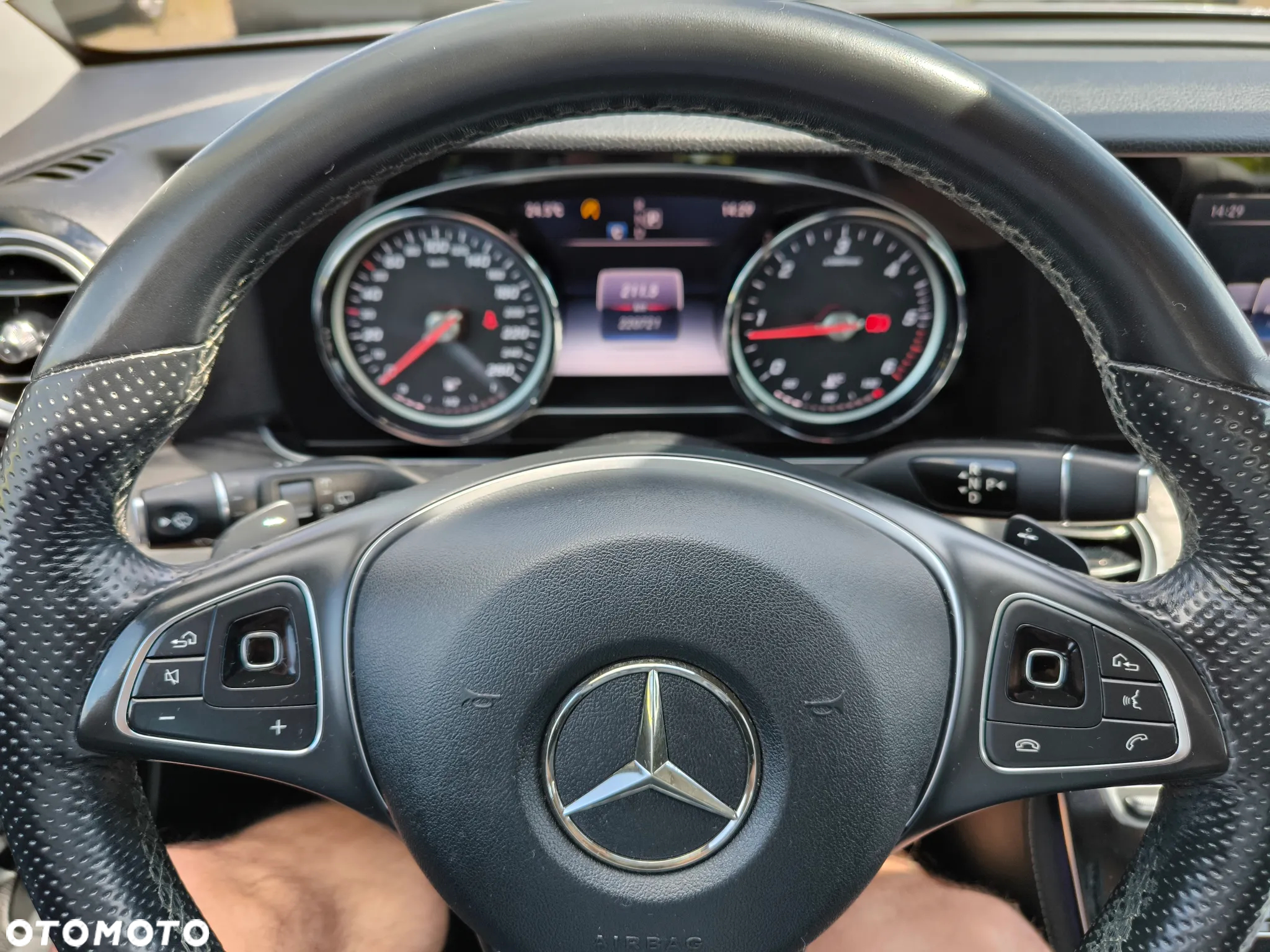 Mercedes-Benz Klasa E 200 d 9G-TRONIC - 22