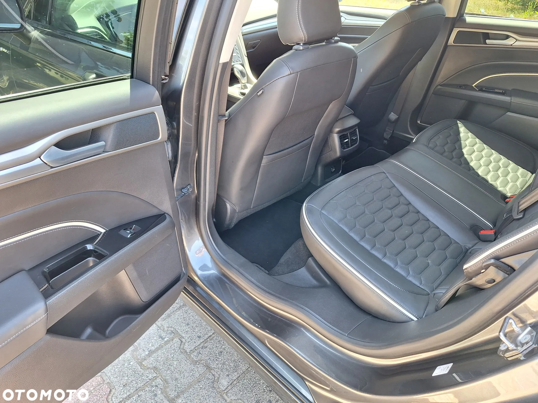 Ford Mondeo Turnier 2.0 TDCi PowerShift-Aut Allrad Vignale - 15