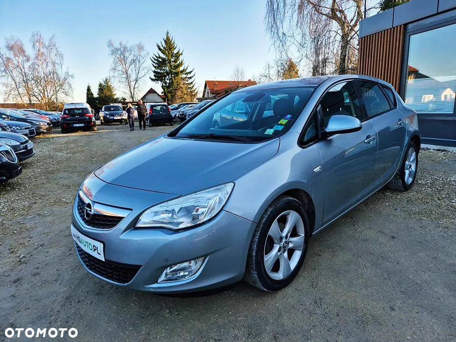 Opel Astra 1.4 Turbo Exklusiv - 26
