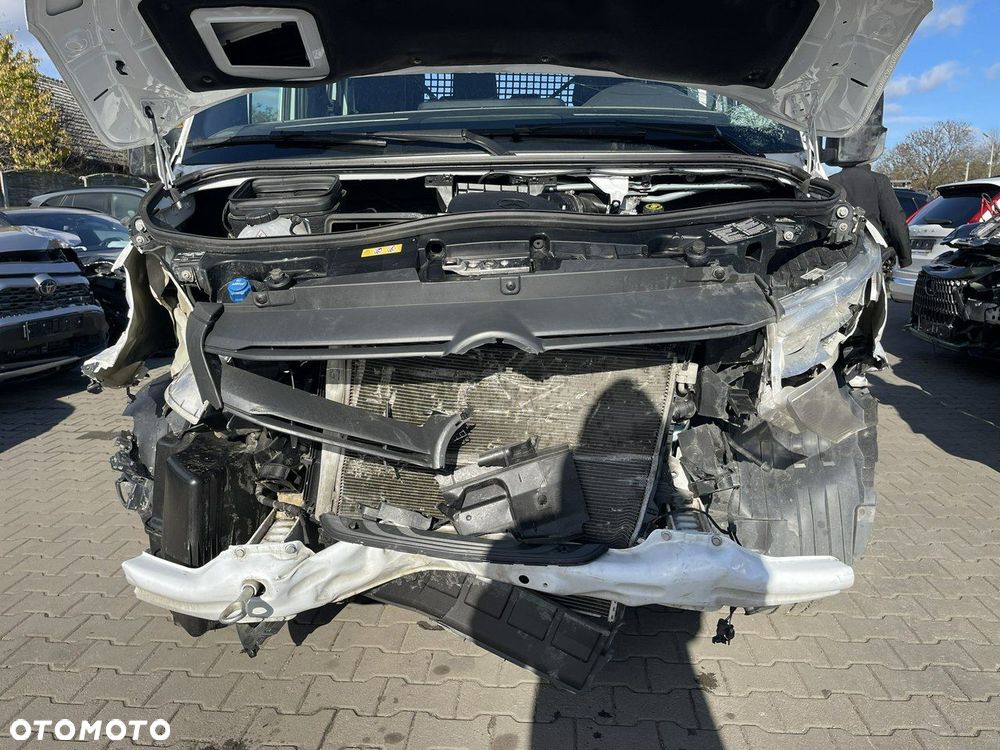 Mercedes-Benz Sprinter - 15