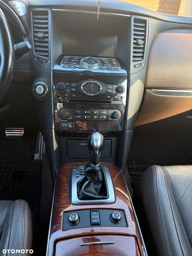Infiniti FX - 3