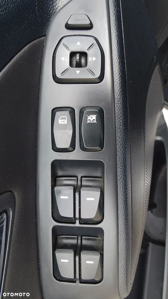 Hyundai ix35 1.7 CRDi 2WD blue Style - 15