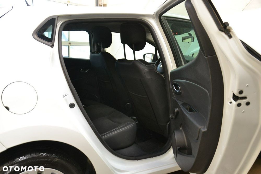 Renault Clio - 22