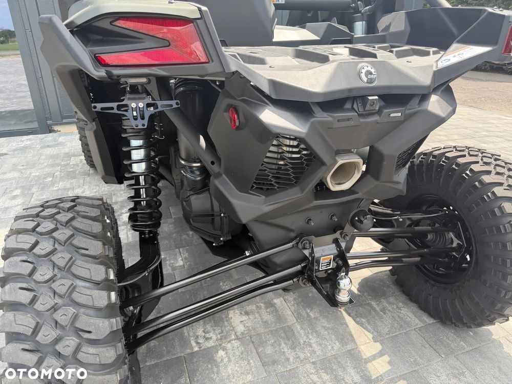 Can-Am Maverick - 12