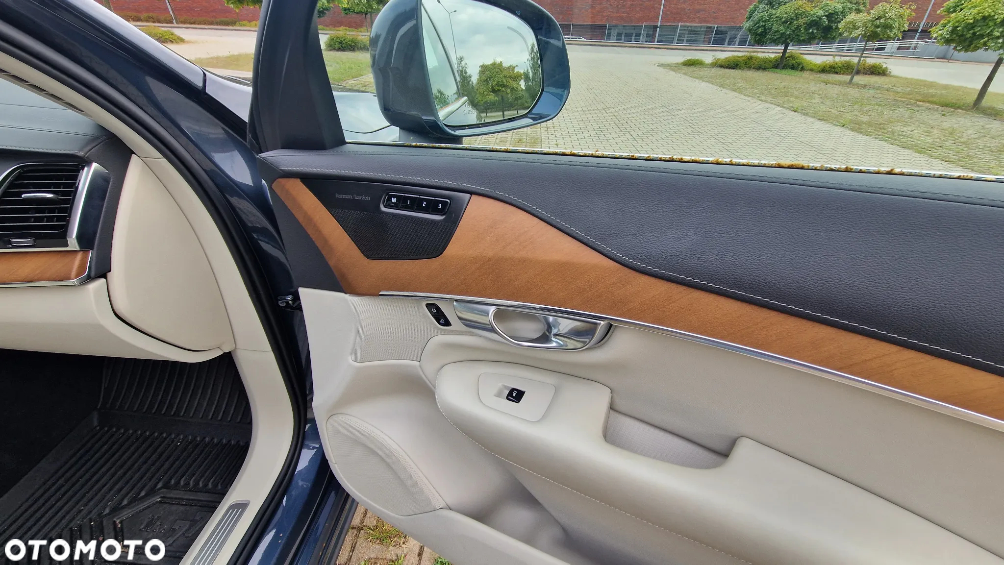 Volvo XC 90 T8 AWD Plug-In Hybrid Inscription 6os - 24