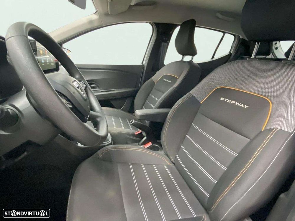 Dacia Sandero - 13