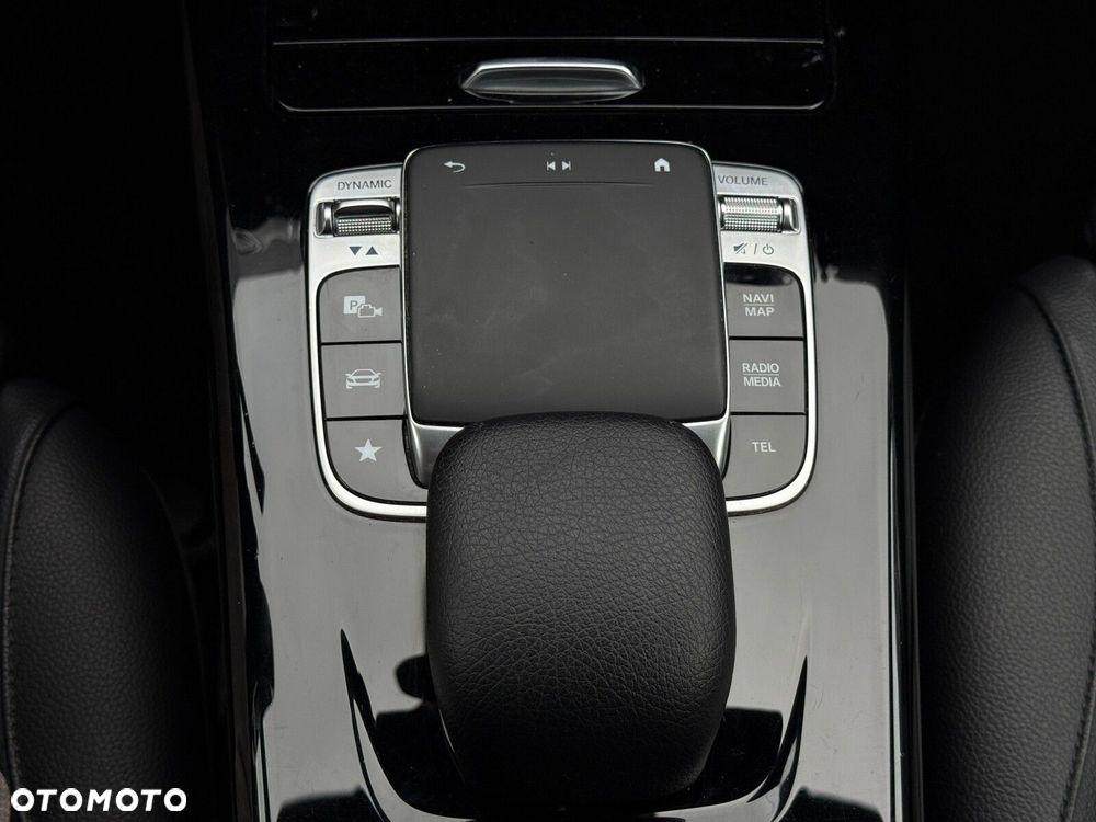 Mercedes-Benz CLA 200 7G-DCT - 19