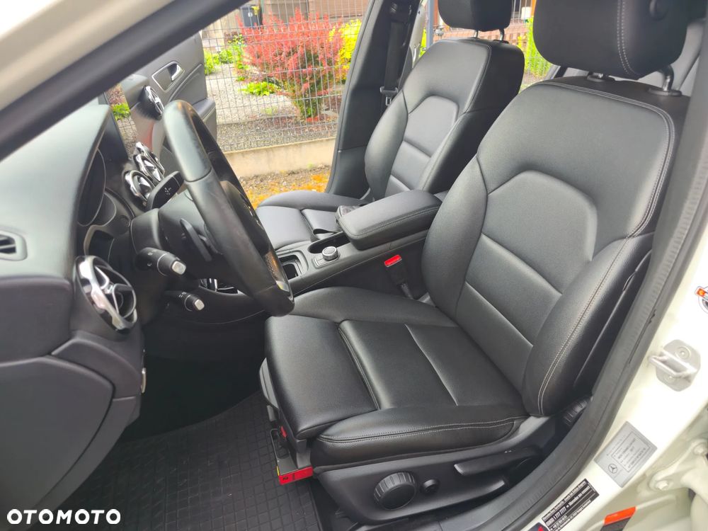 Mercedes-Benz GLA 250 4-Matic - 22